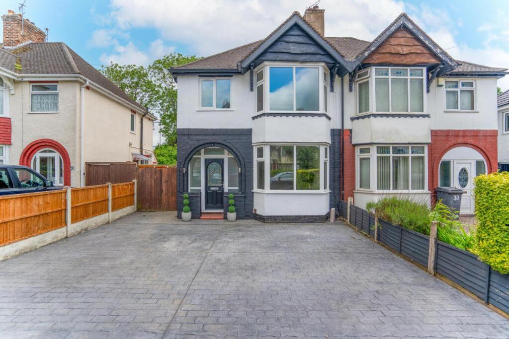 Lymer House - Stylish 3 Bedroom House In Wolverhampton Ngoại thất bức ảnh