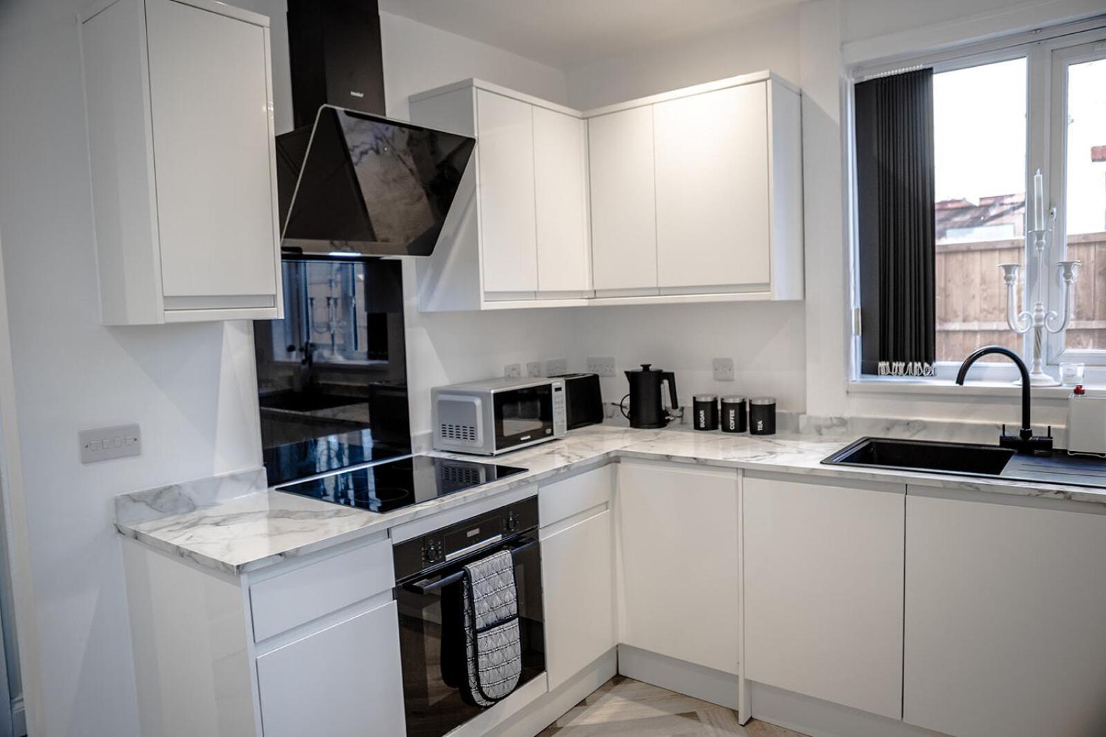 Lymer House - Stylish 3 Bedroom House In Wolverhampton Ngoại thất bức ảnh