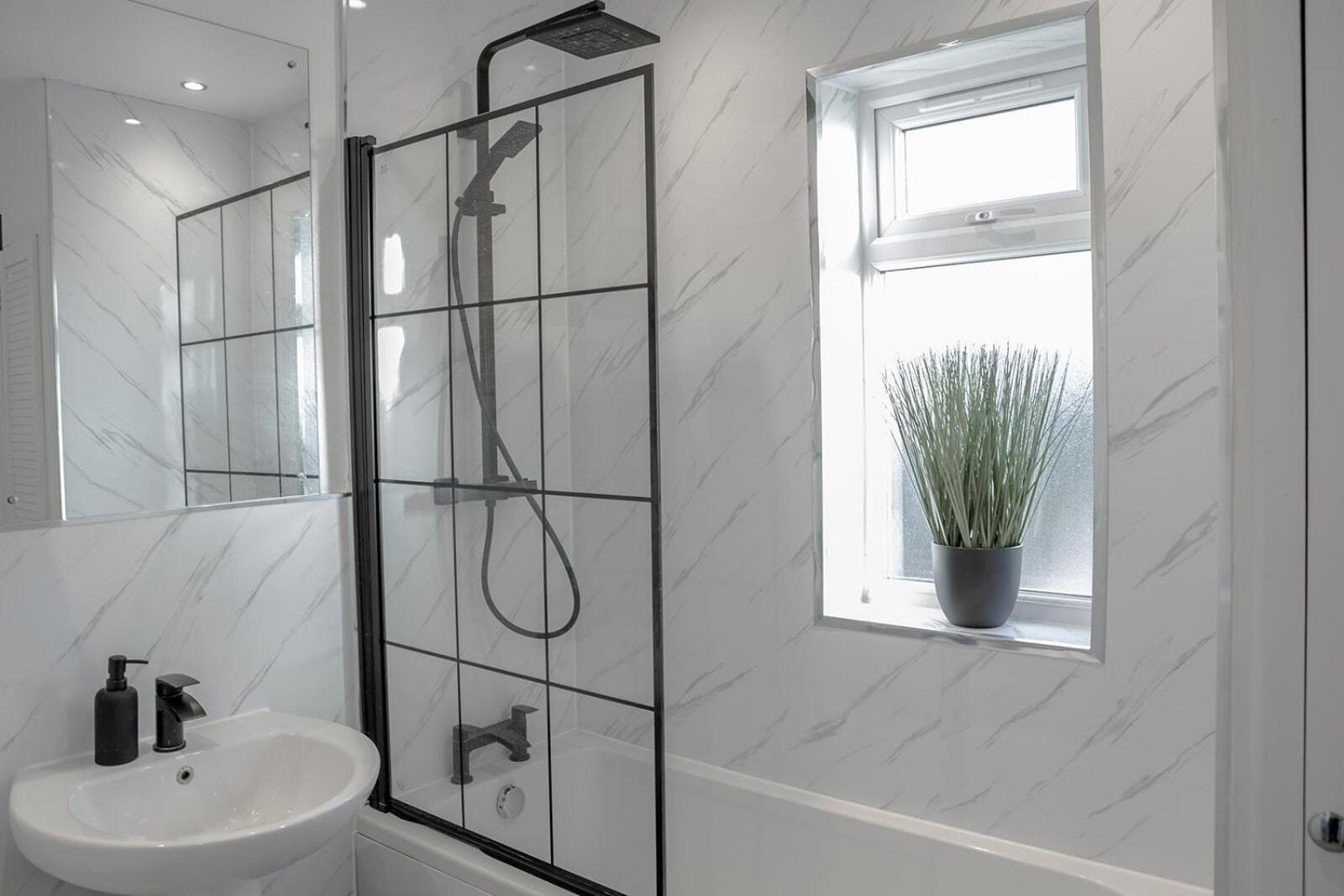 Lymer House - Stylish 3 Bedroom House In Wolverhampton Ngoại thất bức ảnh