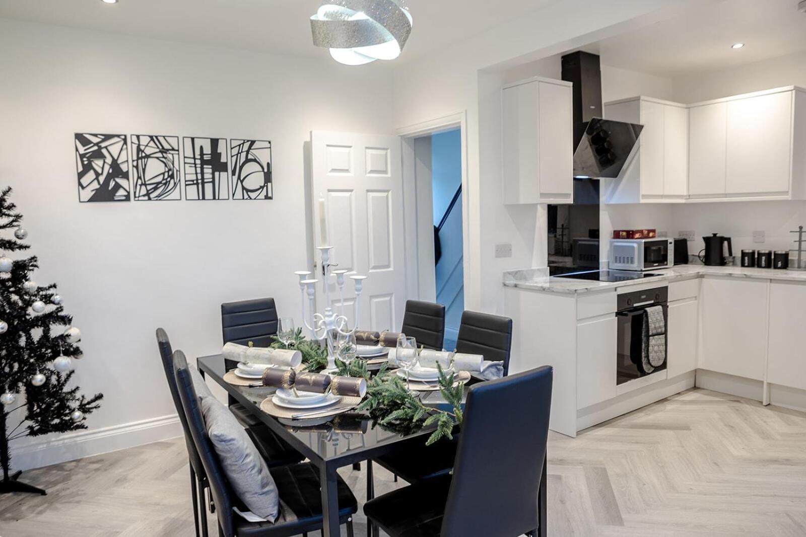 Lymer House - Stylish 3 Bedroom House In Wolverhampton Ngoại thất bức ảnh